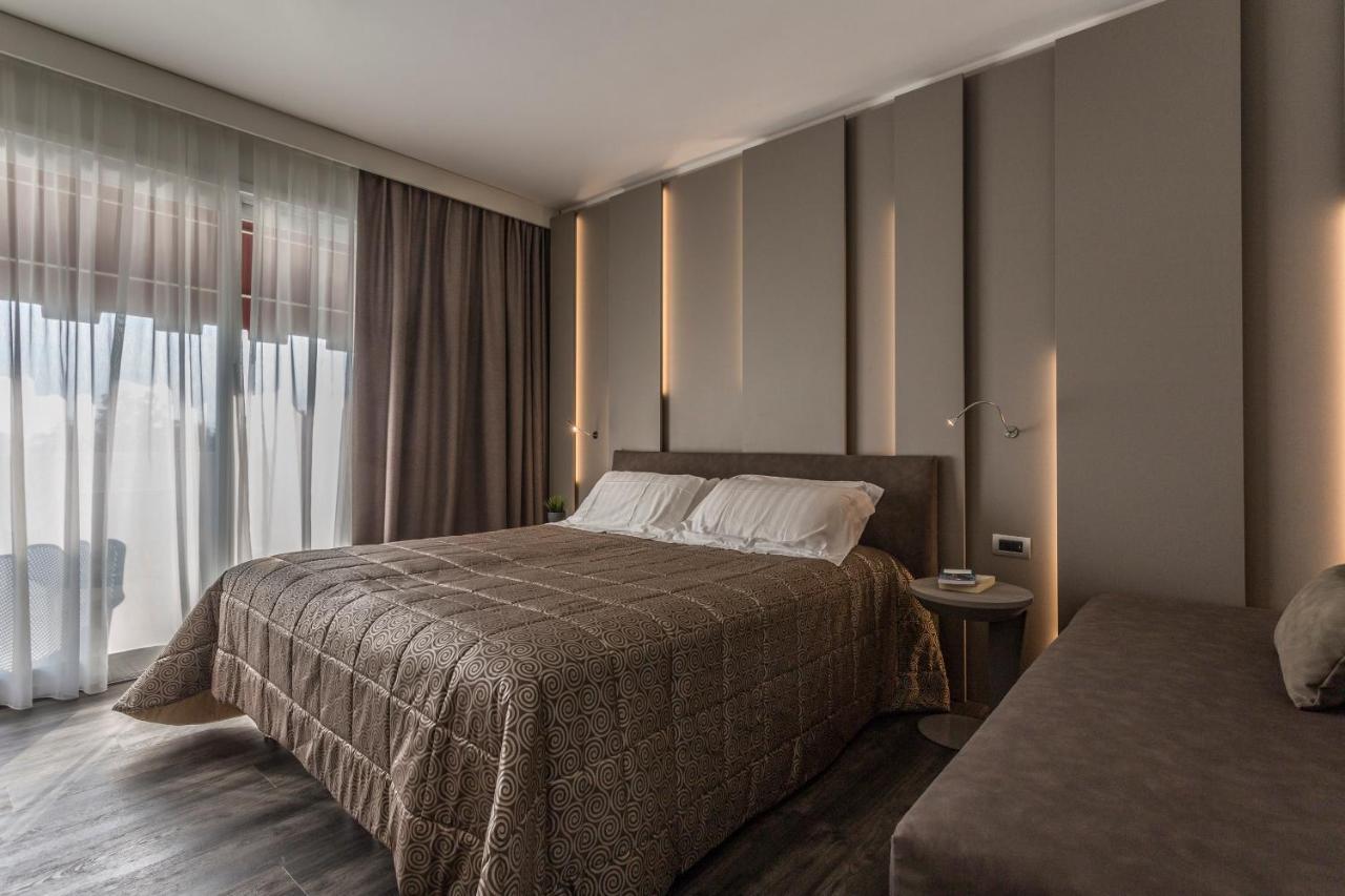 Hotel Giulietta Romeo ลาซีเซ ภายนอก รูปภาพ