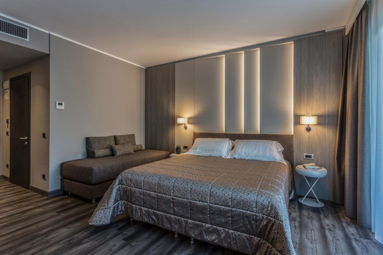 Hotel Giulietta Romeo ลาซีเซ ภายนอก รูปภาพ