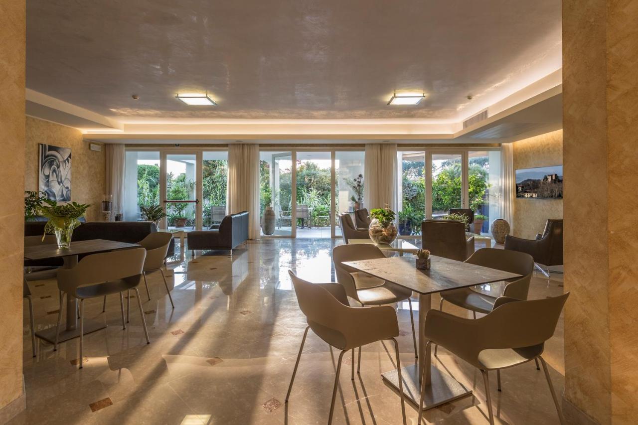 Hotel Giulietta Romeo ลาซีเซ ภายนอก รูปภาพ