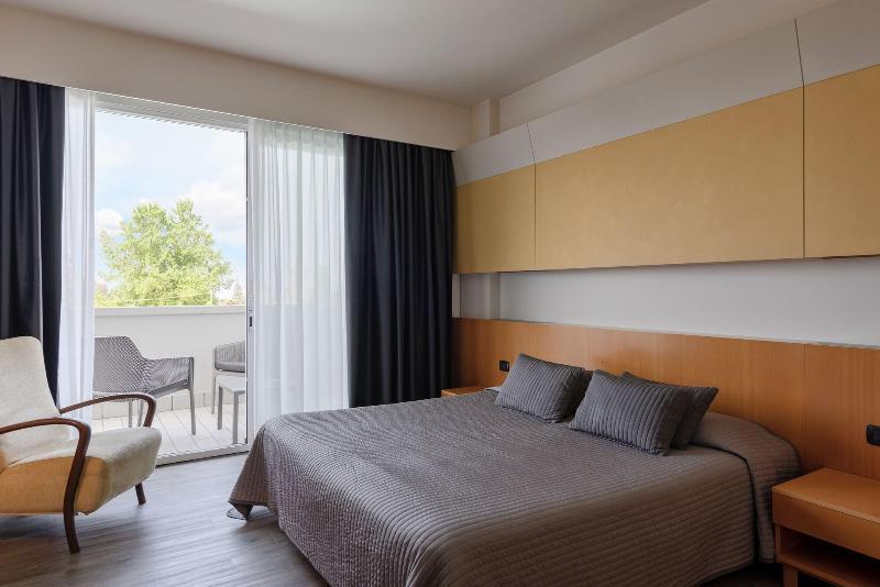 Hotel Giulietta Romeo ลาซีเซ ภายนอก รูปภาพ