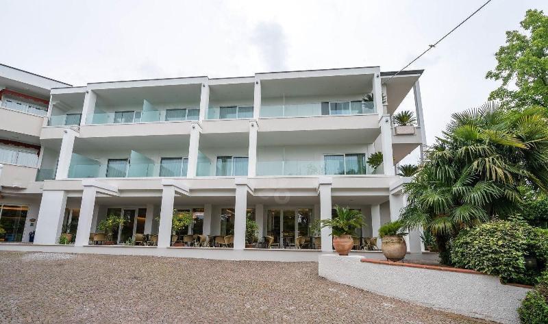 Hotel Giulietta Romeo ลาซีเซ ภายนอก รูปภาพ