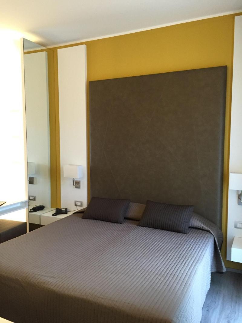 Hotel Giulietta Romeo ลาซีเซ ภายนอก รูปภาพ