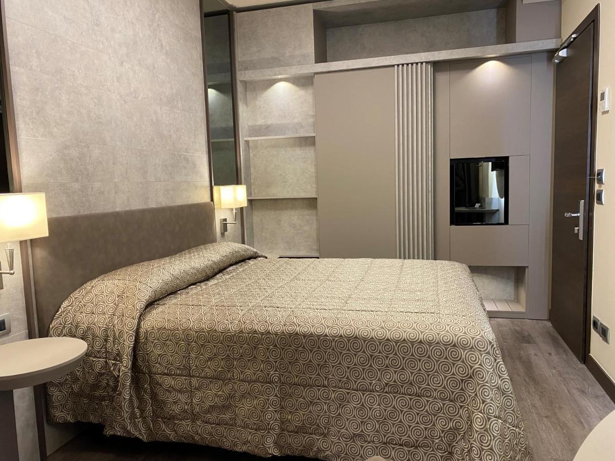 Hotel Giulietta Romeo ลาซีเซ ภายนอก รูปภาพ