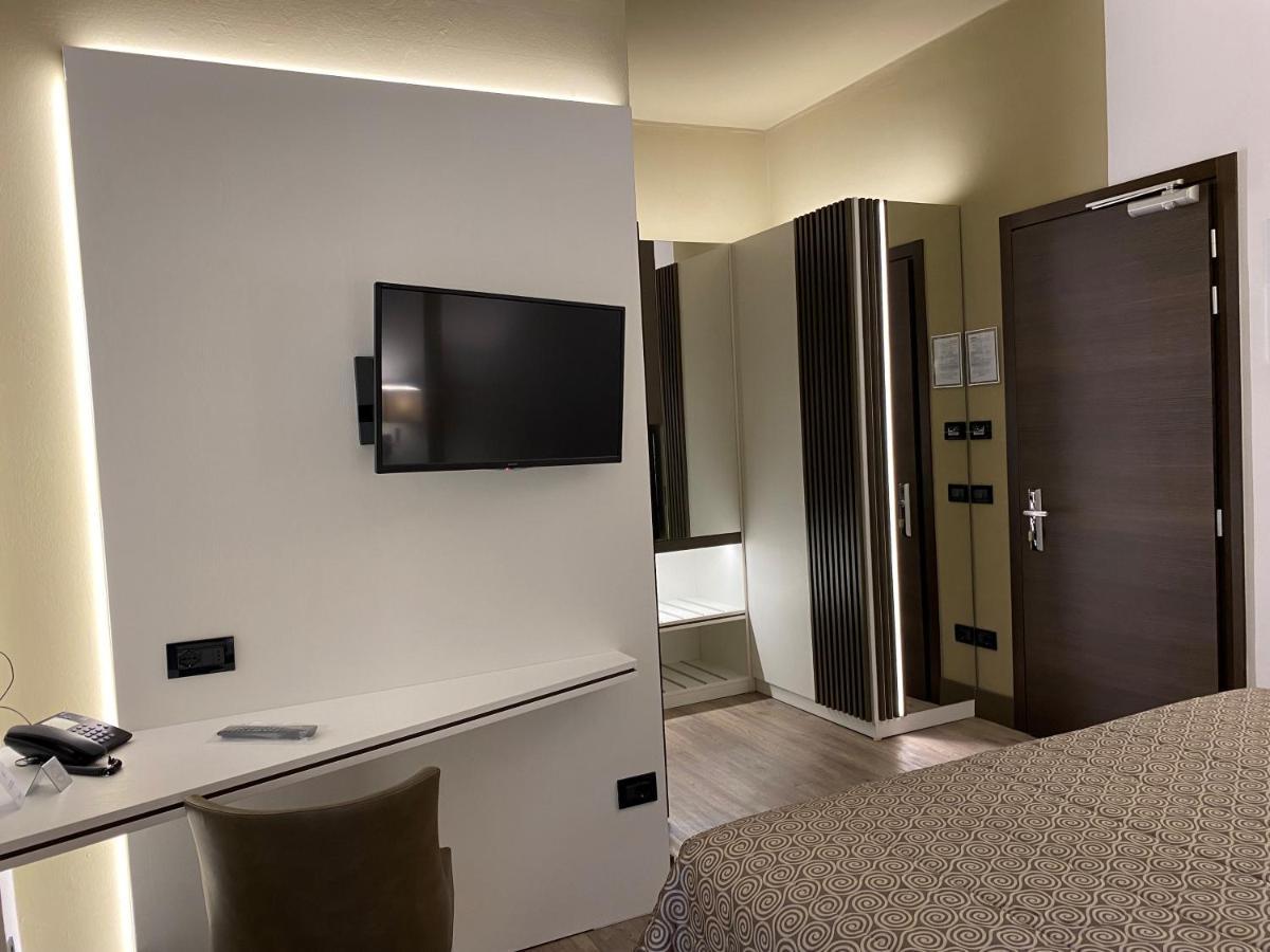 Hotel Giulietta Romeo ลาซีเซ ภายนอก รูปภาพ