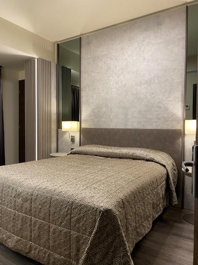 Hotel Giulietta Romeo ลาซีเซ ภายนอก รูปภาพ