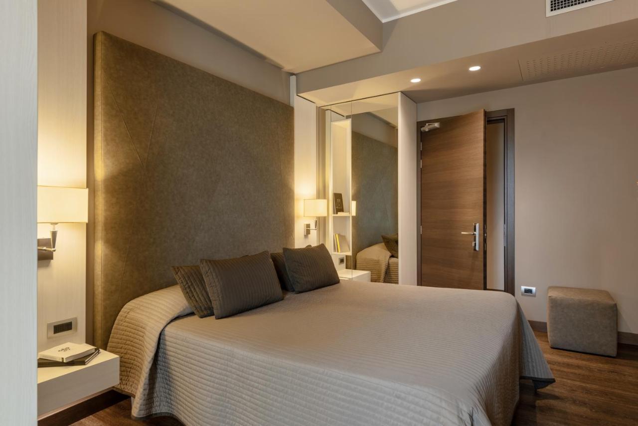 Hotel Giulietta Romeo ลาซีเซ ภายนอก รูปภาพ