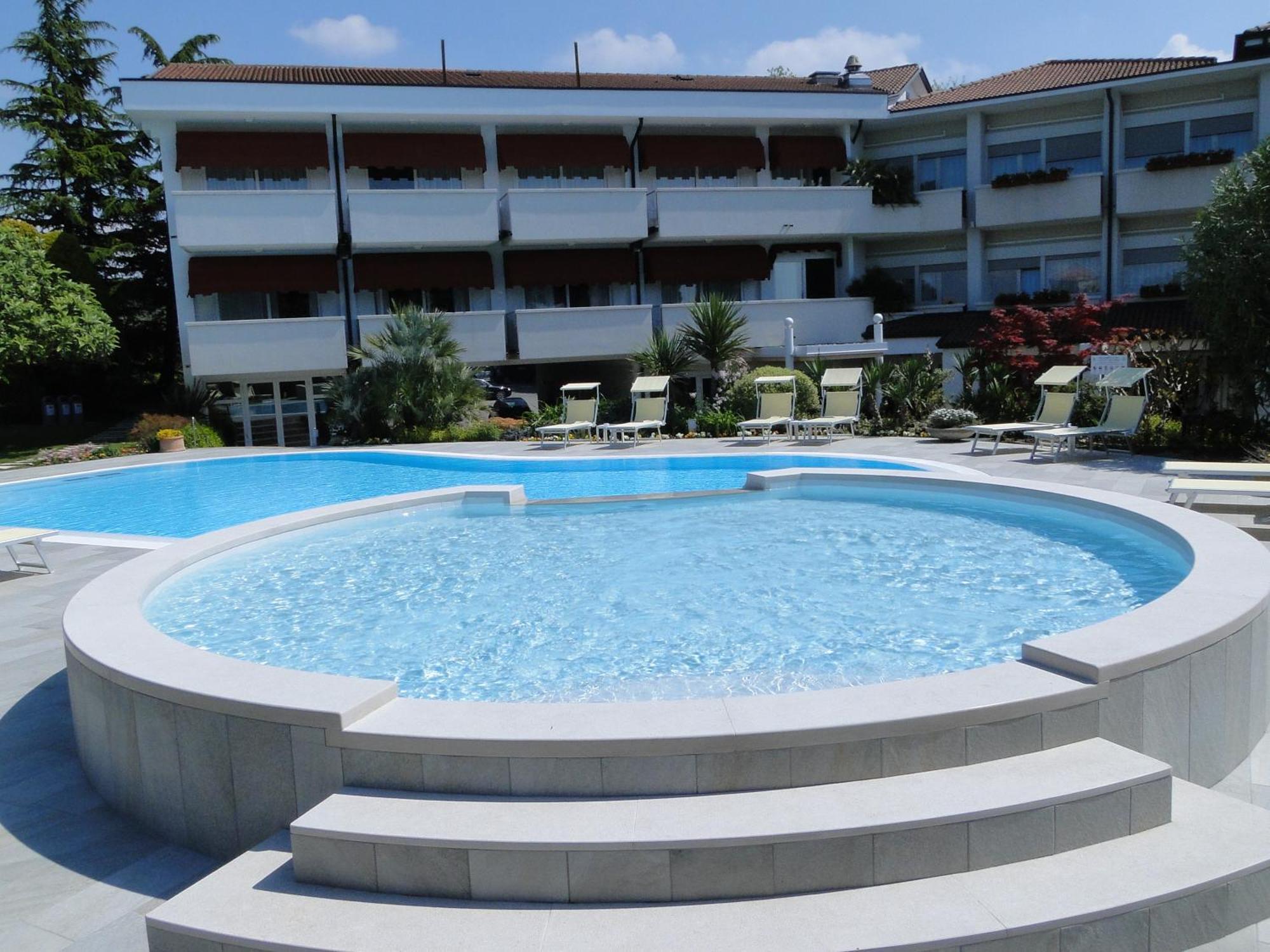 Hotel Giulietta Romeo ลาซีเซ ภายนอก รูปภาพ