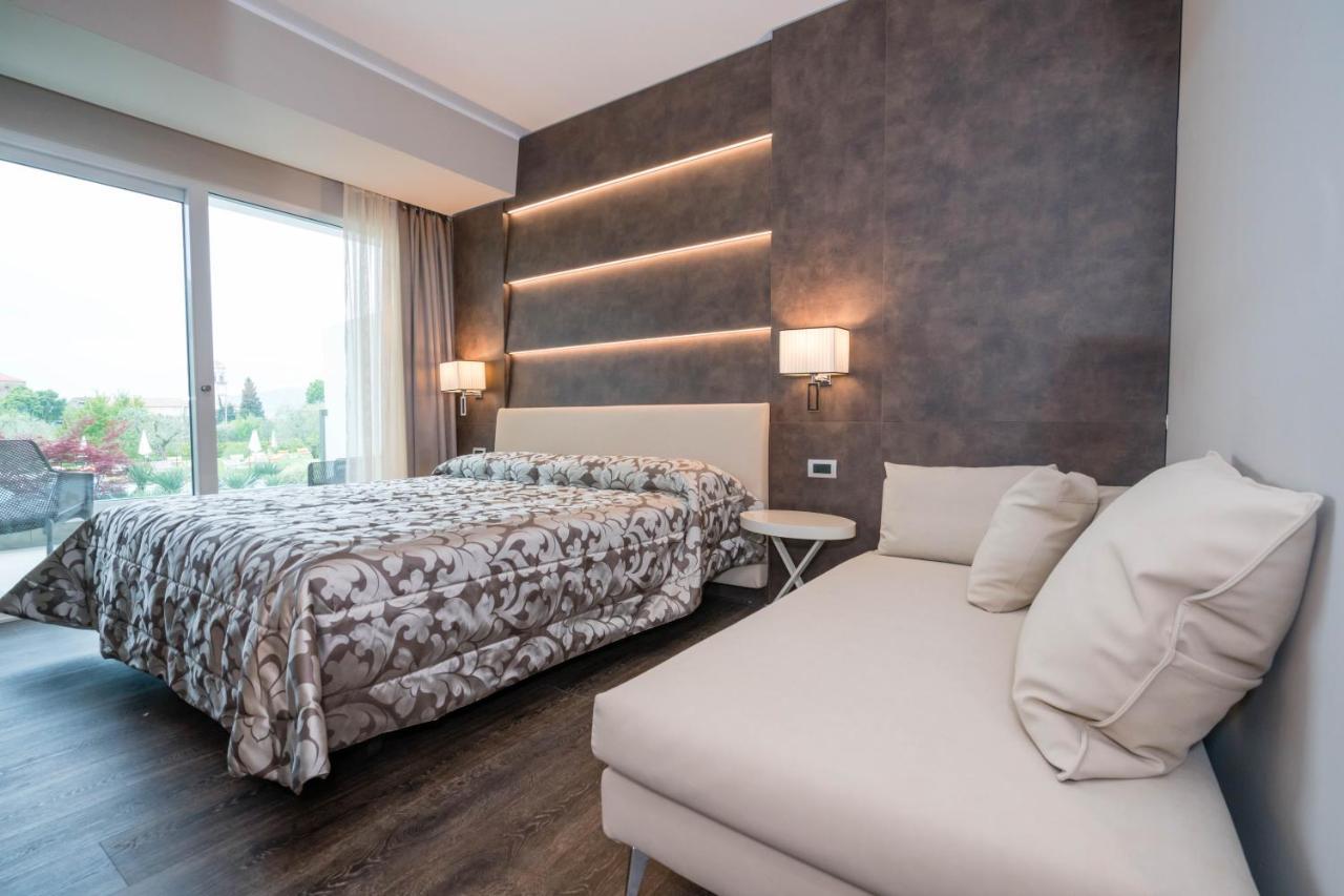Hotel Giulietta Romeo ลาซีเซ ภายนอก รูปภาพ