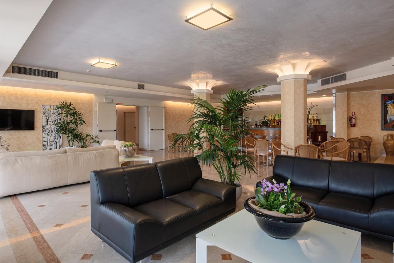 Hotel Giulietta Romeo ลาซีเซ ภายนอก รูปภาพ