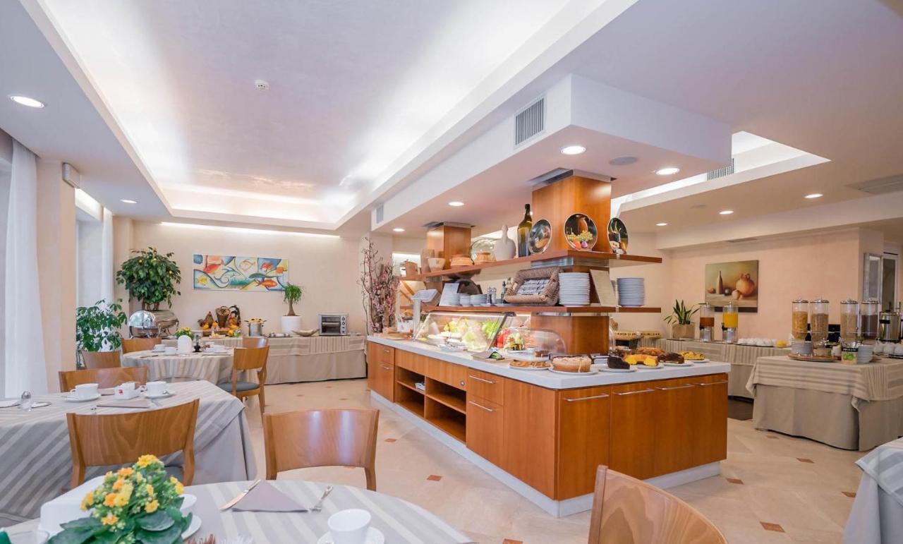 Hotel Giulietta Romeo ลาซีเซ ภายนอก รูปภาพ